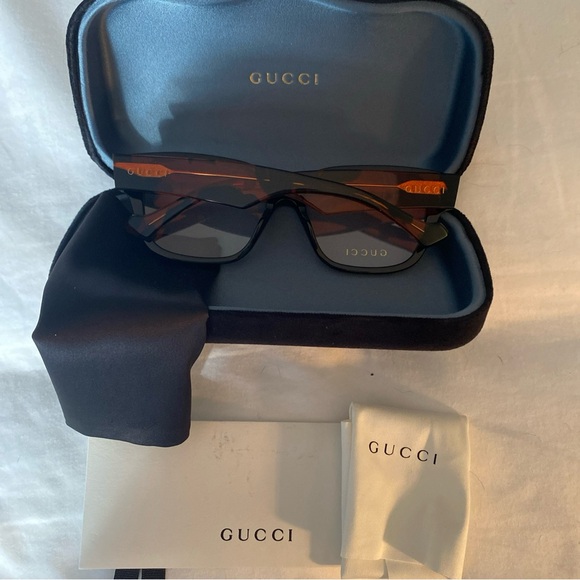 Gucci Black and tortoise Shell Glasses with Case - Picture 2 of 4